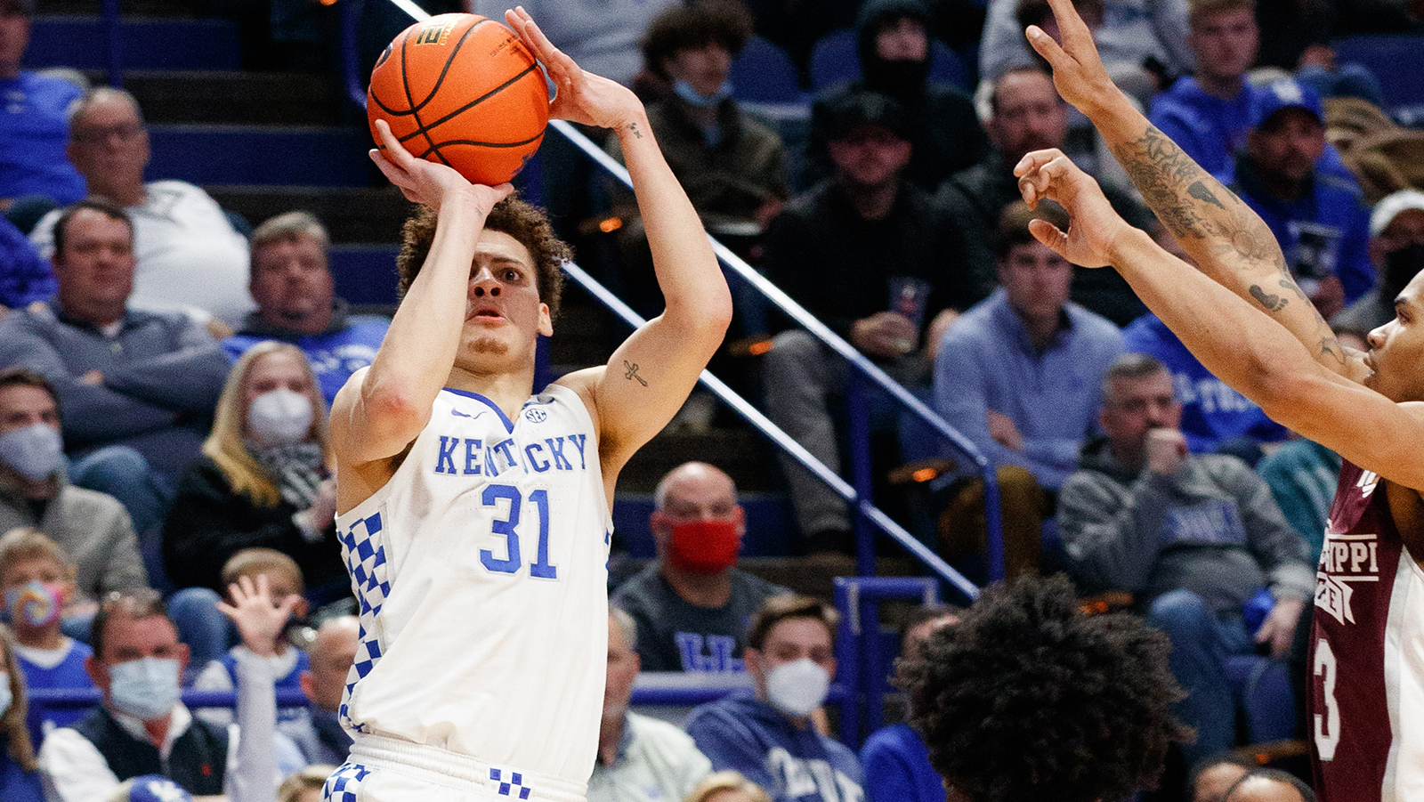 No. 12 Kentucky Escapes Mississippi State in Overtime
