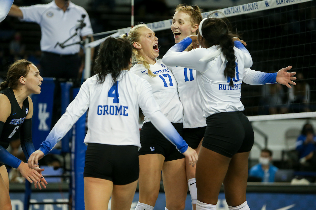 Alli Stumler and Elise Goetzinger. 

Kentucky beats Mizzou 3 - 0.

Photo by Sarah Caputi | UK Athletics