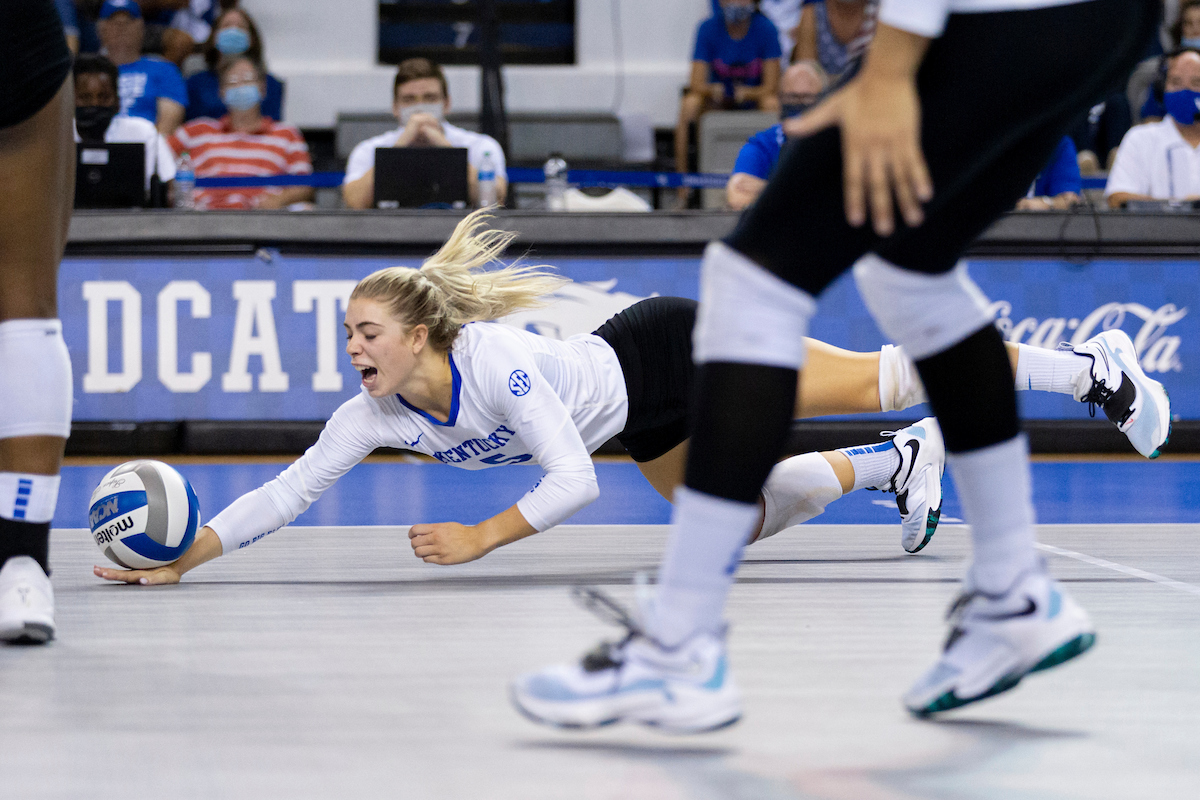 Lauren Tharp.

Kentucky beats Stanford 3-2.

Photo by Grant Lee | UK Athletics