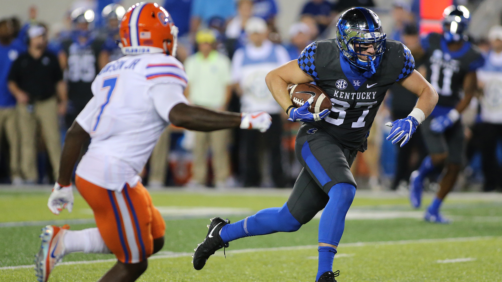 Kentucky-Florida: TV, Radio and Online Coverage on Saturday