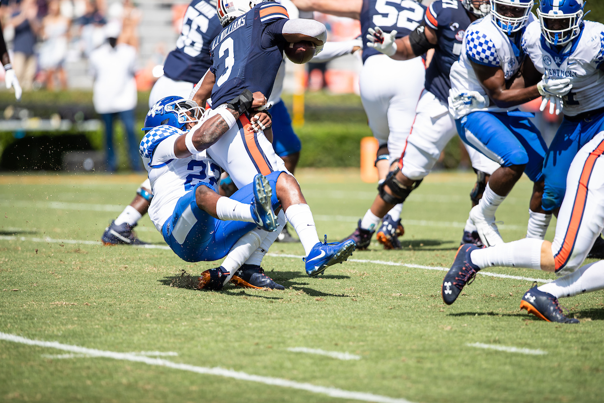 DeAndre Square

UK fall to Auburn 29-13

Photo By Jacob Noger | UK Football
