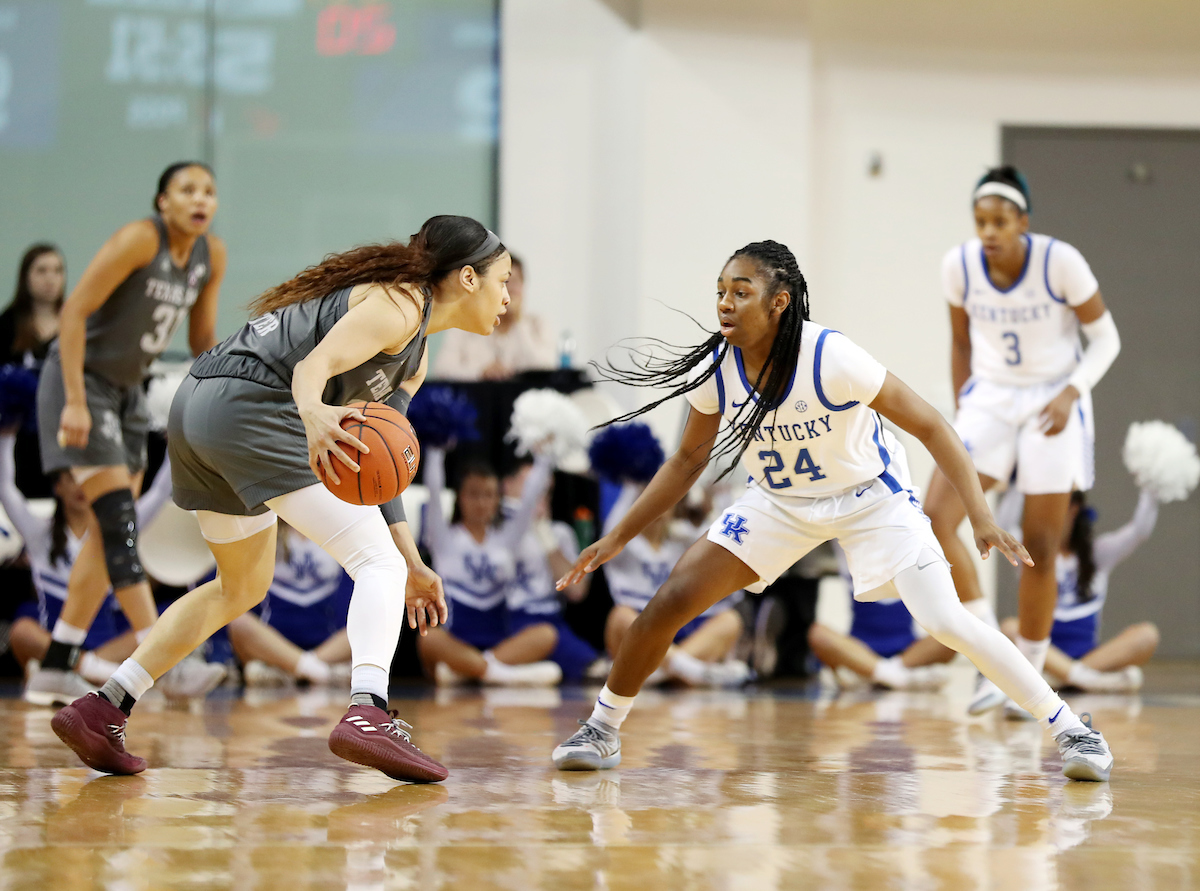 Taylor Murray

The UK women's basketball team falls to Texas A&M on Thursday, November 28, 2019.

Photo by Britney Howard | UK Athletics