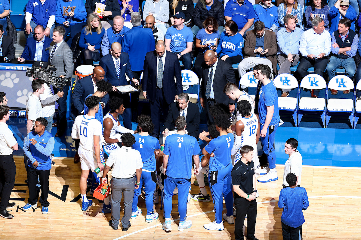 John Calipari. Team.
UK beats Vandy 71-62. 
Photo by Elliott Hess | UK Athletics