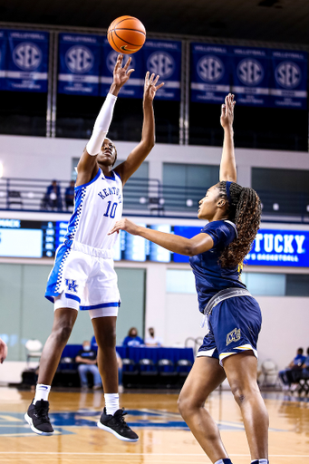 Rhyne Howard. 

Kentucky beats Merrimack 90-56.

Photo by Eddie Justice | UK Athletics