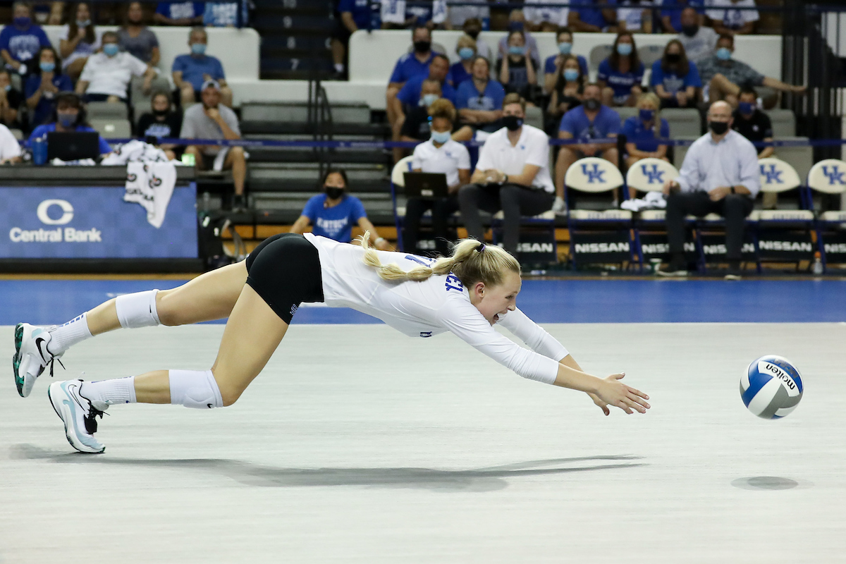 ALLI STUMLER.

Kentucky beats Stanford, 3-2.

Photo by Elliott Hess | UK Athletics