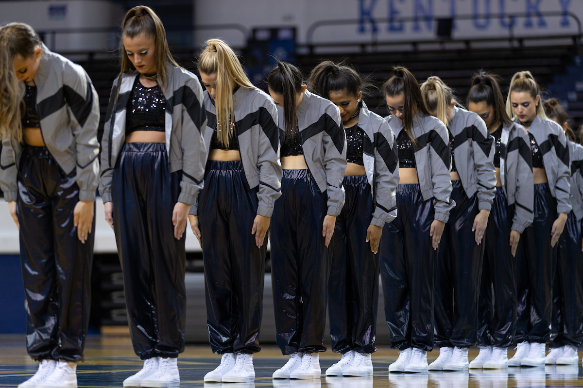 Team.

Cheer & Dance Nationals Sendoff

Photo by Grant Lee | UK Athletics