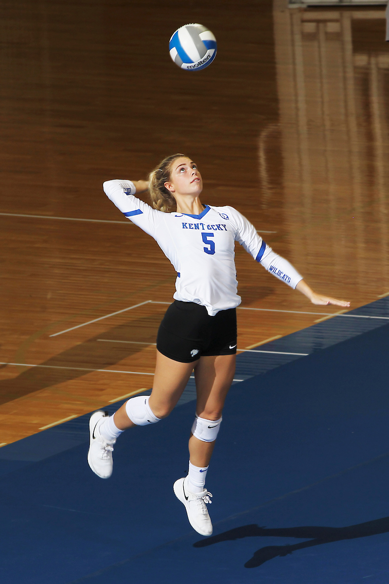 Lauren Tharp.

UK volleyball sweeps UT Chattanooga. 

Photo by Quinlan Ulysses Foster I UK Athletics