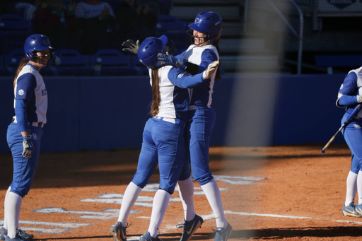 ALEX MARTENS.

The University of Kentucky softball team beats Ohio 11-1 on Sunday, March 4, 2018 at John Cropp Stadium in Lexington, Ky.

Photo by Elliott Hess | UK Athletics