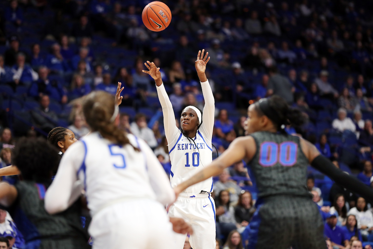 Rhyne Howard

The UK Women's Basketball team beat Florida 62-51. 

Photo by Britney Howard | UK Athletics