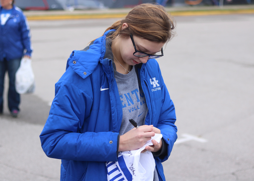 The volleyball team delivers breakfast to tent city at the Big Blue Madness campout on Friday, September 28th, 2018 outside of the Joe Craft Center.

Photos by Noah J. Richter | UKAthletics