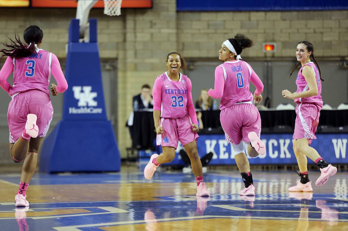 Jaida Roper

The University of Kentucky women's basketball beat Arkansas on Thursday, February 15, 2018 at Memorial Coliseum.

Photo by Britney Howard | UK Athletics