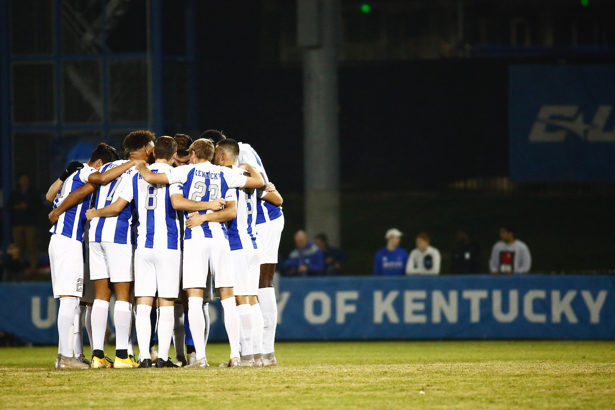 Team. Huddle.

Kentucky falls to Maryland 1-0 at The Bell.

Photo by Alex Martens | UK Athletics