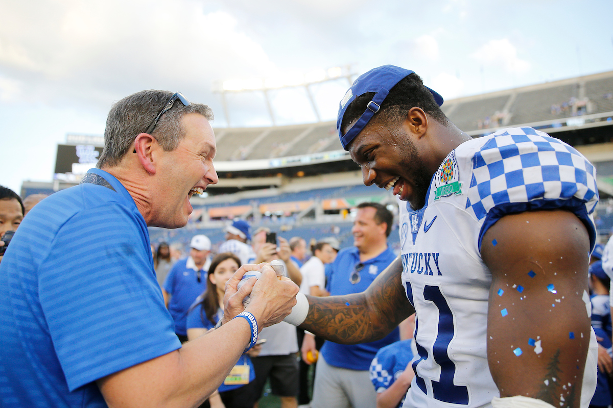 Josh Allen, Mitch Barnhart

The UK Football team beat Penn State 27-24 in the Citrus Bowl.

Photo by Michael Reaves | UK Athletics