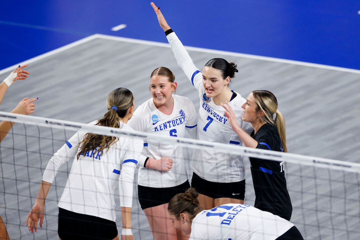 Volleyball Cats Still Have Goal Within Reach