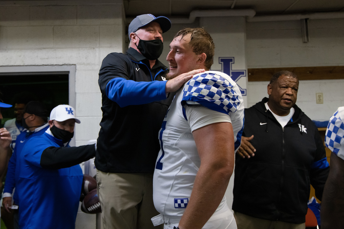 COACH STOOPS. LANDON YOUNG.

Kentucky beats Tennessee, 34-7.

Photo by Elliott Hess | UK Athletics
