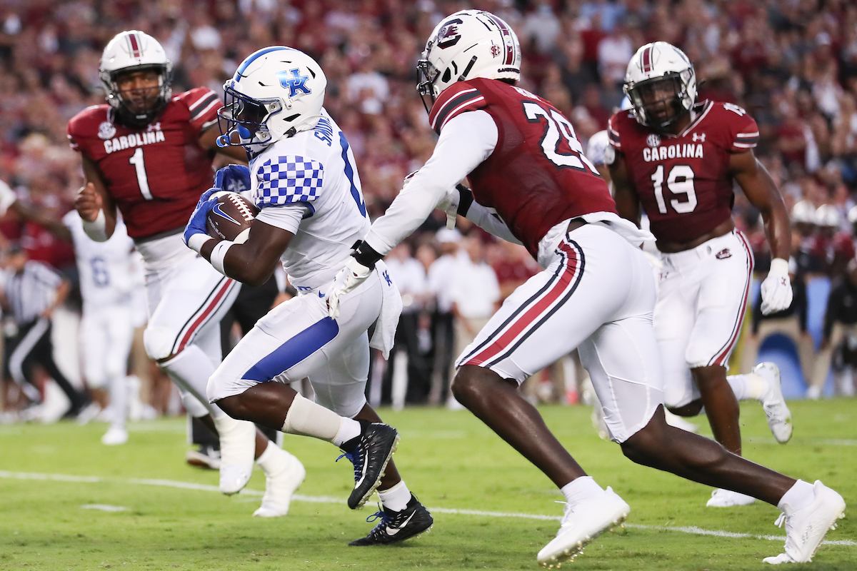 Kavosiey Smoke.

Kentucky beats South Carolina, 16-10.

Photo by Elliott Hess | UK Athletics