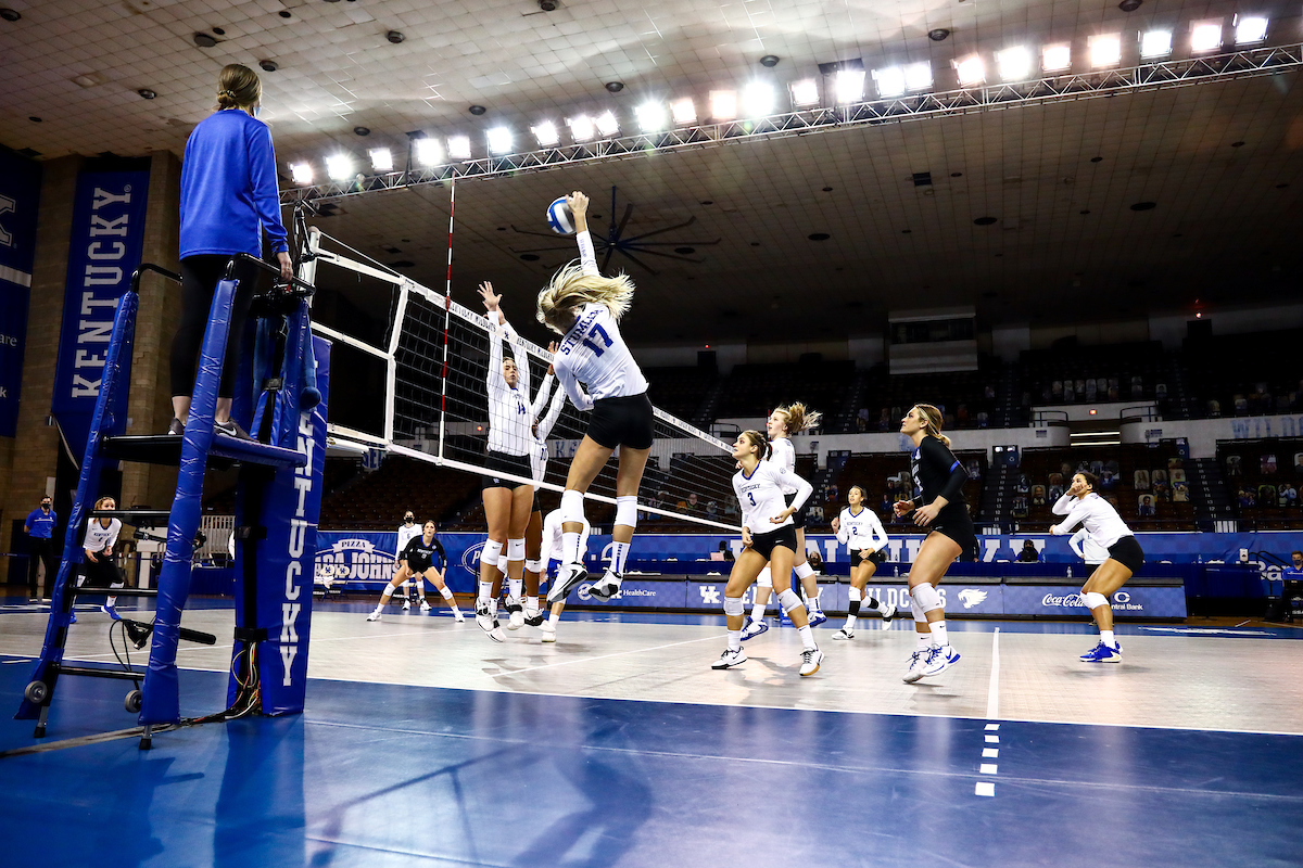 Alli Stumler. 

Volleyball Blue White Match.

Photo by Eddie Justice | UK Athletics