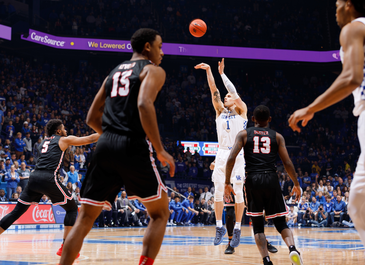 Nate Sestina.

Kentucky beat Lamar 81-56.


Photo by Elliott Hess | UK Athletics
