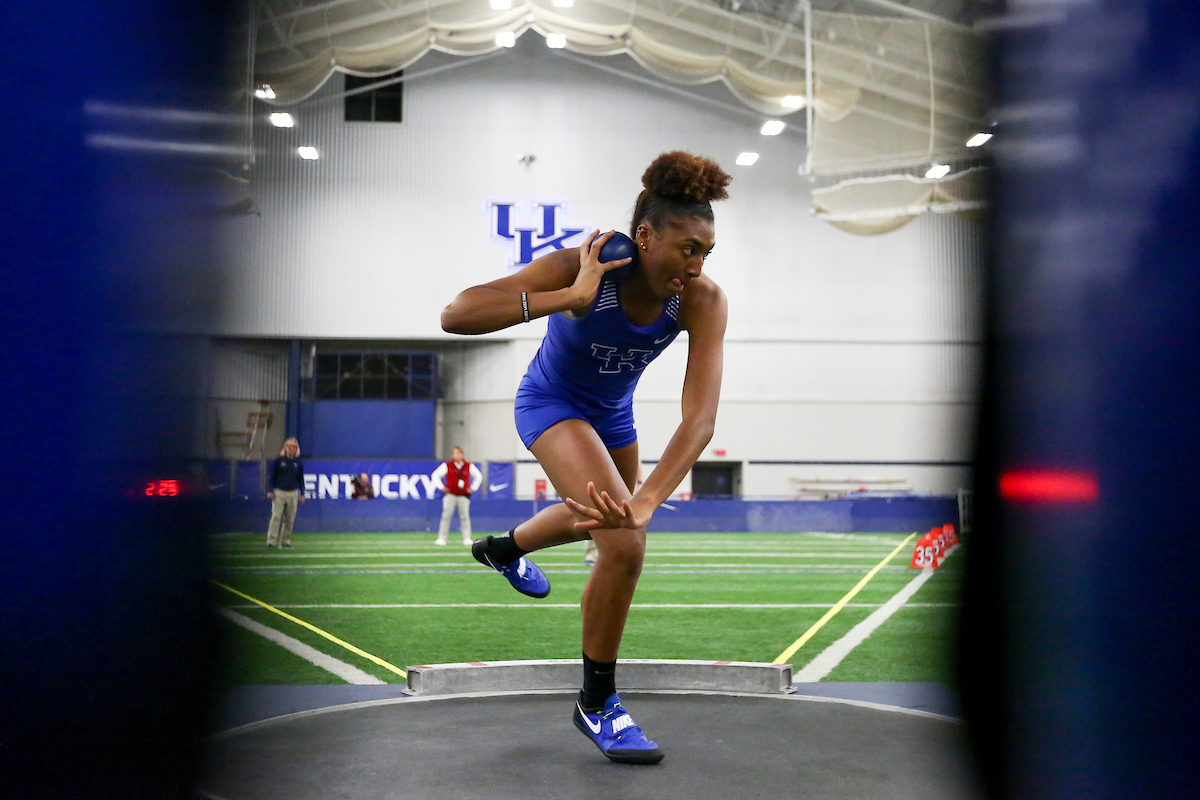 Annika Williams.

Jingle Bells Open.


Photo by Hannah Phillips | UK Athletics