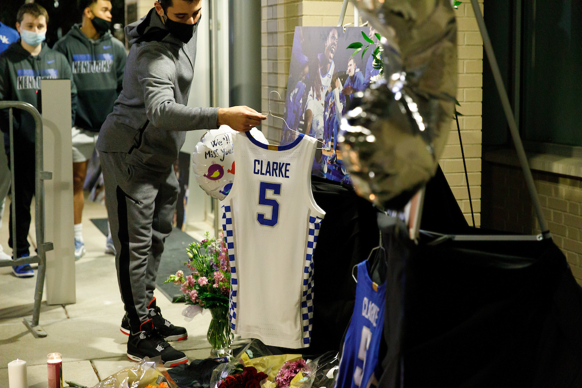 Terrence Clarke candlelight vigil.

Photo by Elliott Hess | UK Athletics