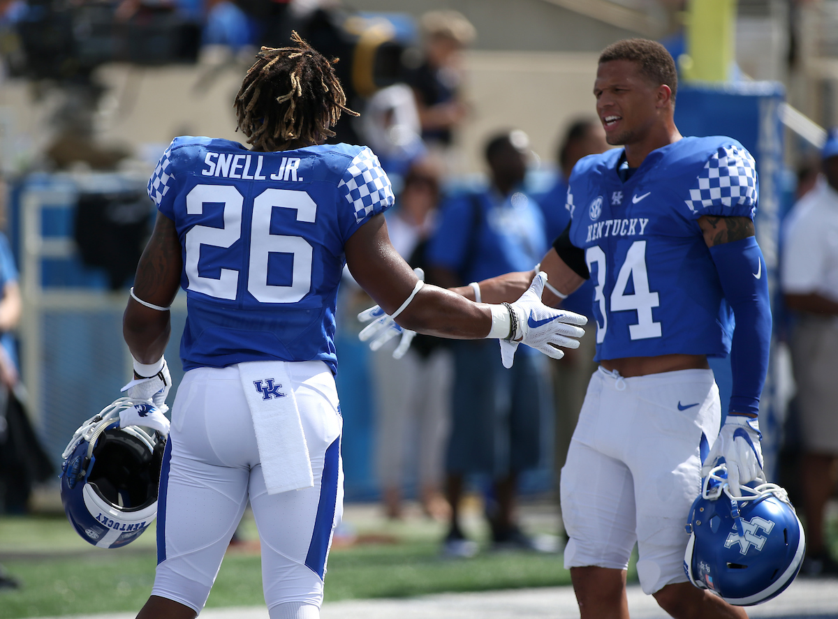 Benny Snell Jr. Jordan Jones

Kentucky beats Central Michigan 35-20.


Photo By Barry Westerman | UK Athletics