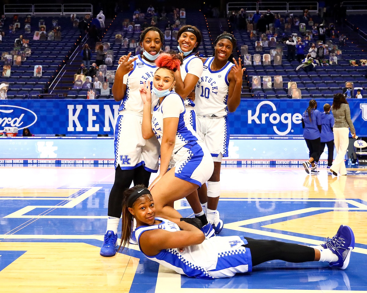 Group. 

Kentucky beats Alabama 81-68.

Photo by Eddie Justice | UK Athletics