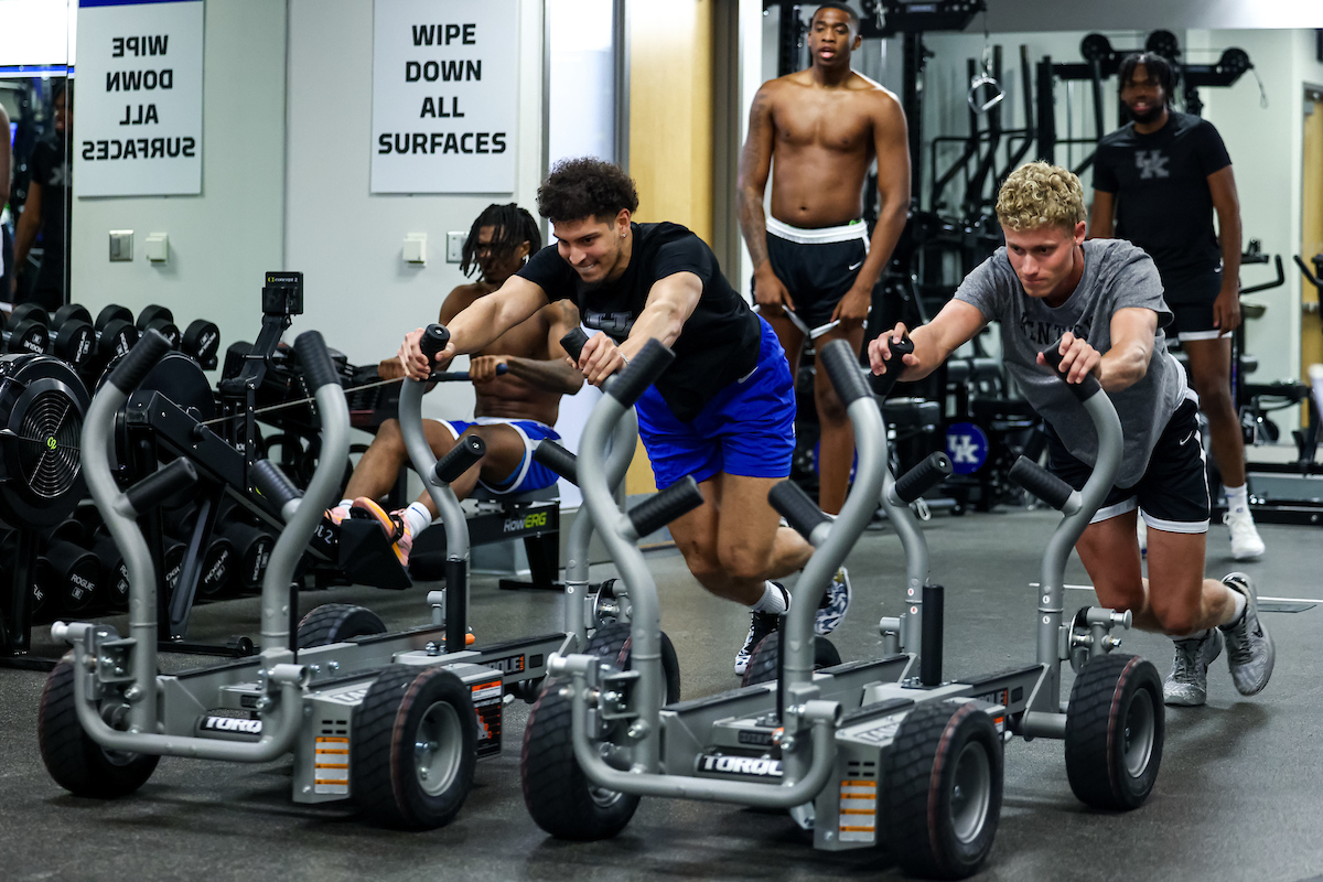 Men's Basketball Workout Photo Gallery (July 8)