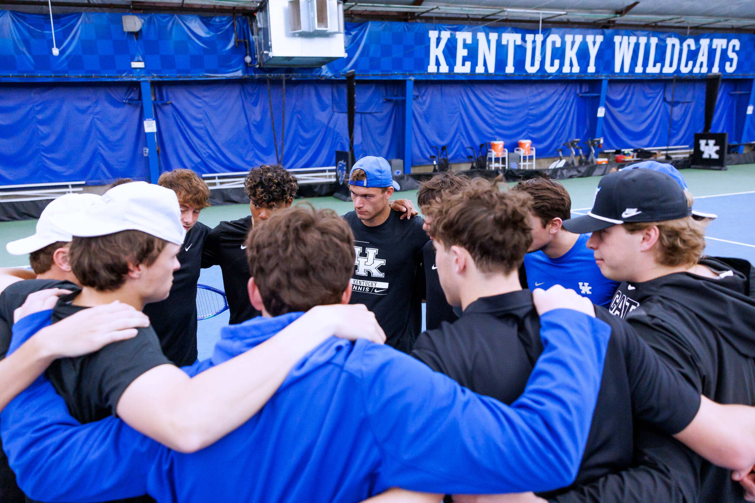 Kentucky Sweeps Monday Doubleheader