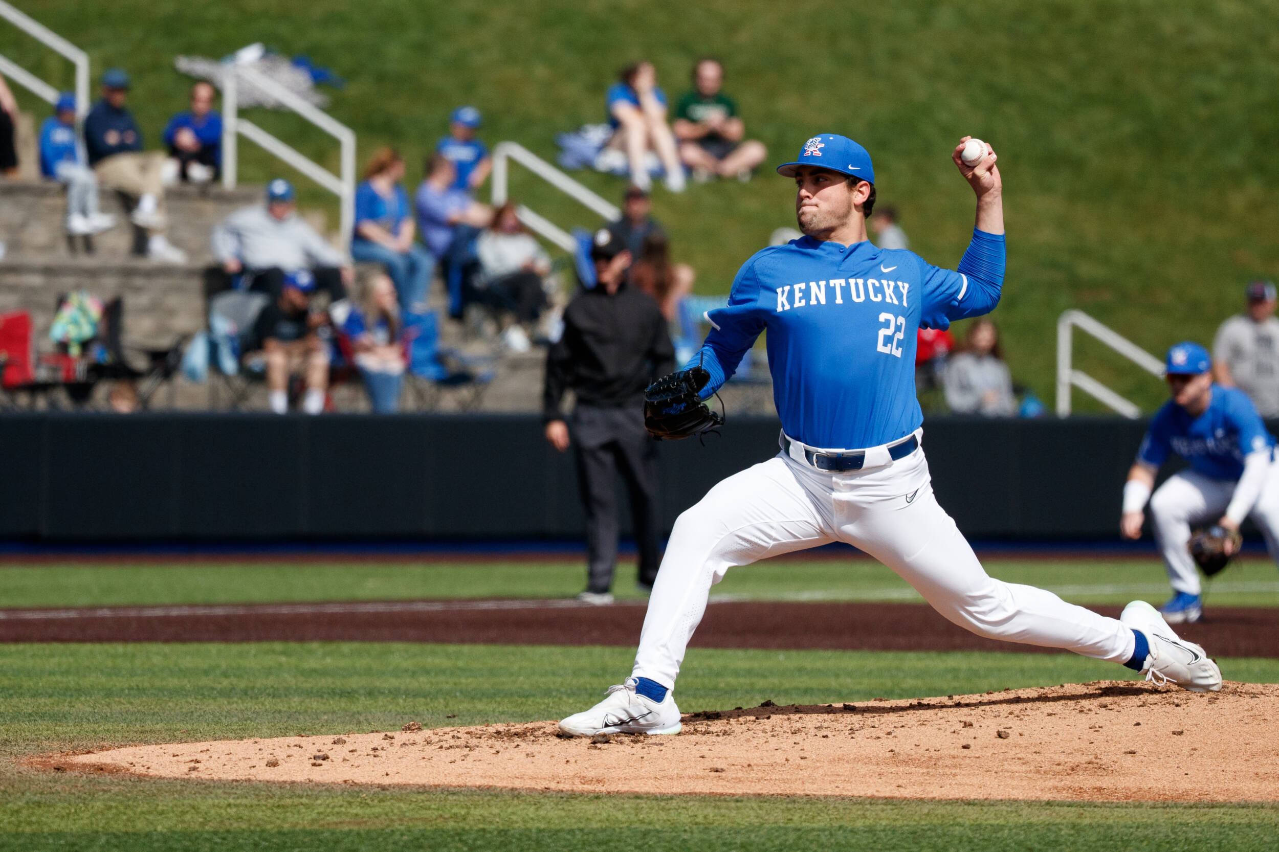 Kentucky Claims Series over No. 25 Georgia on Dom Day