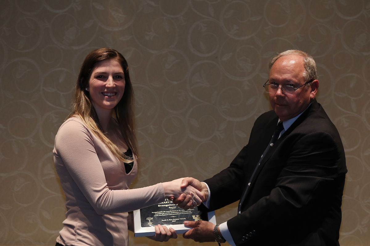 Evangeline Soucie.

Frank G. Ham Society of Character induction.

Photo by Quinn Foster | UK Athletics