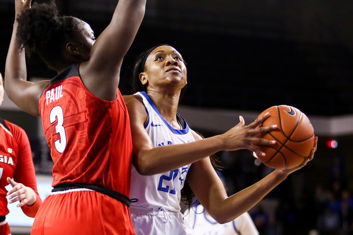 Ogechi Anyagaligbo.

Kentucky beat Georgia 88-77.

Photo by Hannah Phillips | UK Athletics