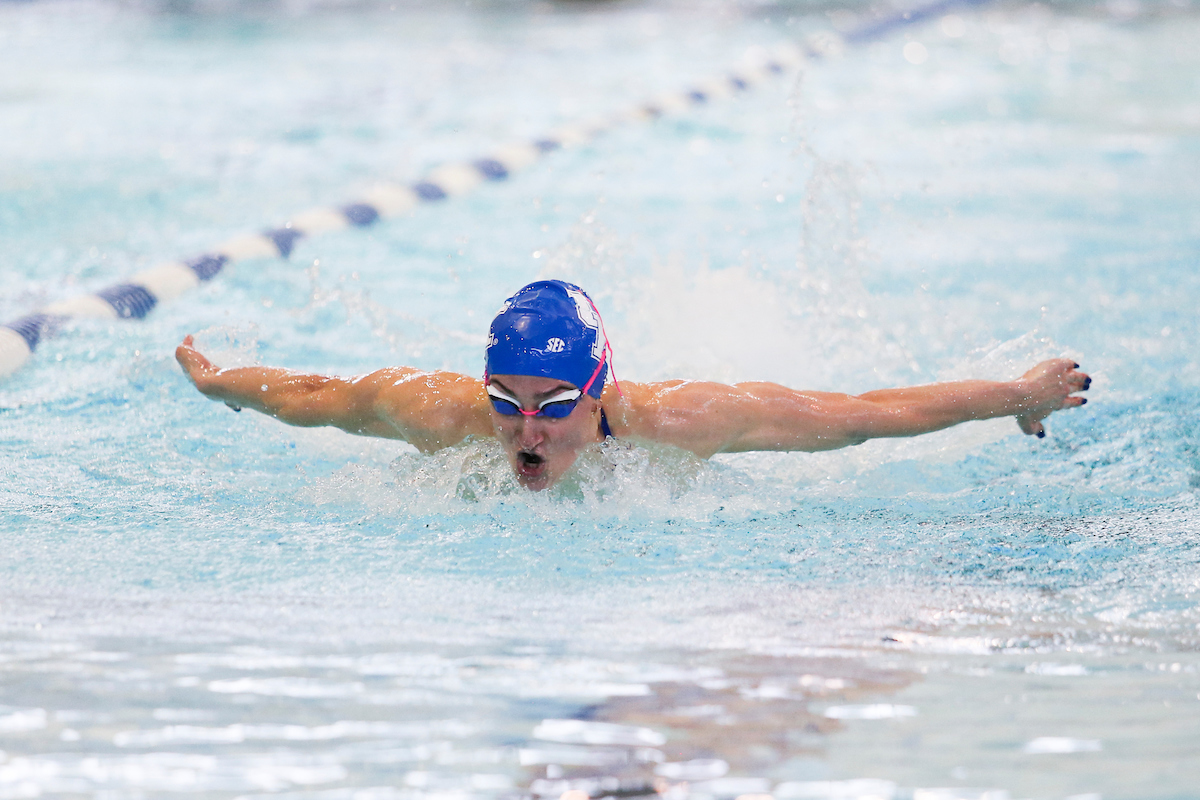 2020-21 Swim/Dive Blue/White match.

Photo by Hannah Phillips | UK Athletics