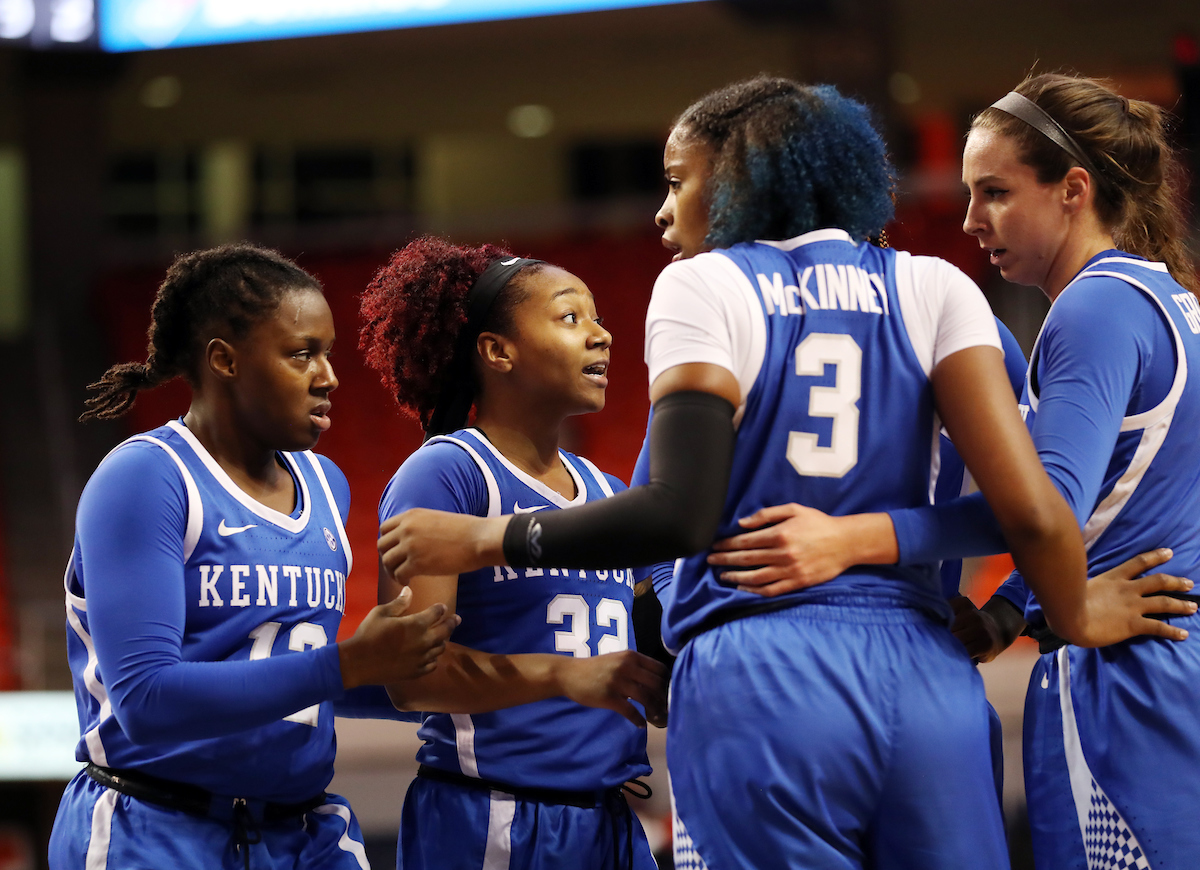 Jaida Roper

The UK Women's Basketball team beat Auburn.
Photo by Britney Howard | UK Athletics
