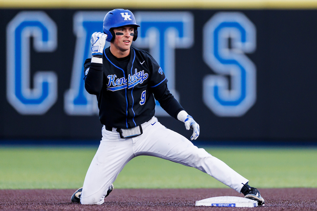 No. 18 Kentucky Sweeps UNC Greensboro on Opening Weekend