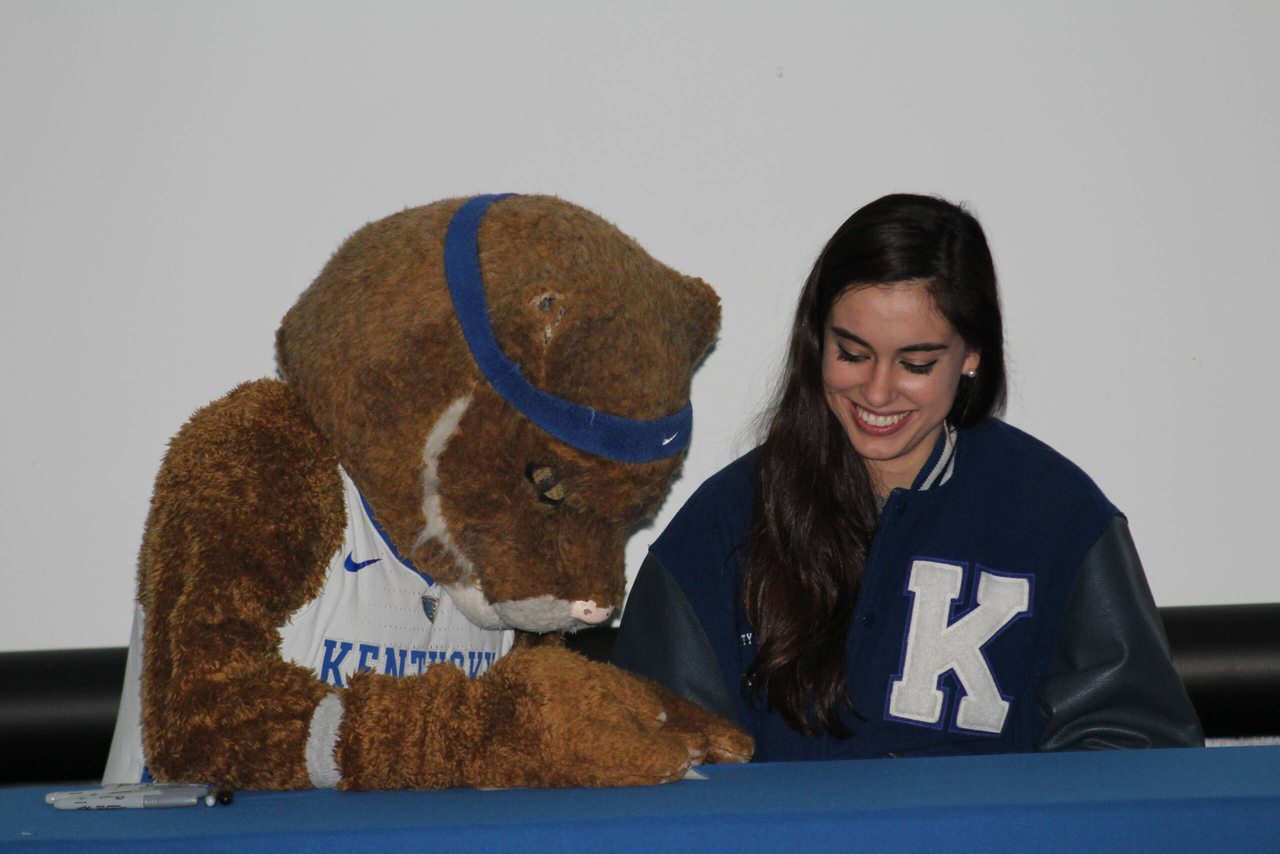 Maci Morris returned to Bell County to meet some of her biggest fans on Wednesday, Feb. 13. 