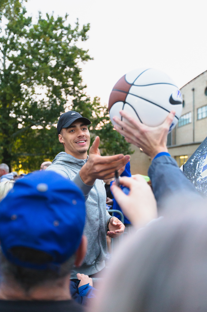 Madness campout. 180927.

Photo by Isaac Janssen | UK Athletics