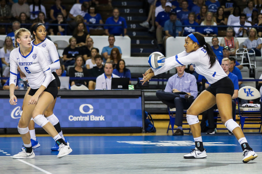 Leah Edmond.

UK beat Florida 3-2.

Photo by Grant Lee | UK Athletics