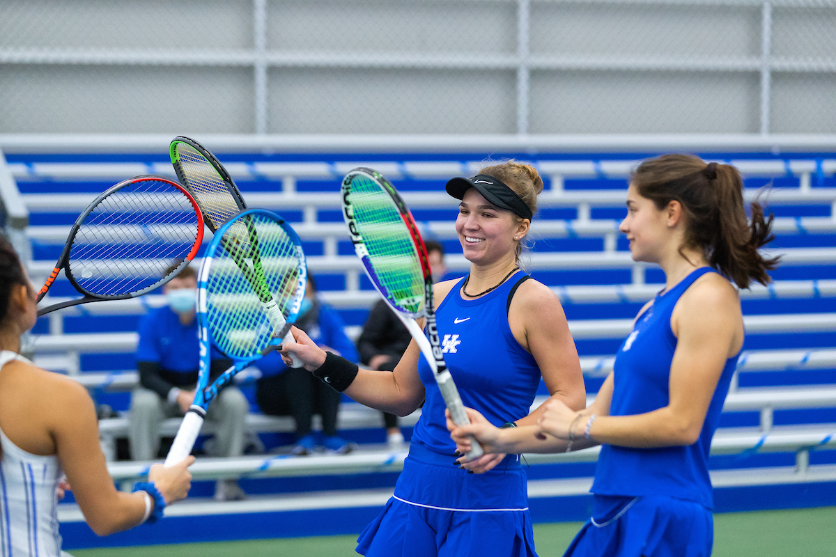 Fiona Arrese. AKVILE PARAŽINSKAITE.

Kentucky beats Memphis 7-0

Photo by Grant Lee | UK Athletics