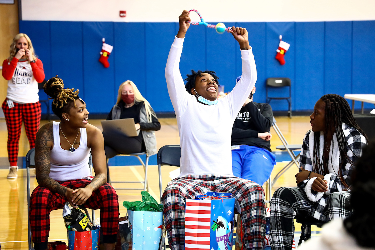 Dreuna Edwards. 

Kentucky WBB Christmas Party.

Photo by Eddie Justice | UK Athletics