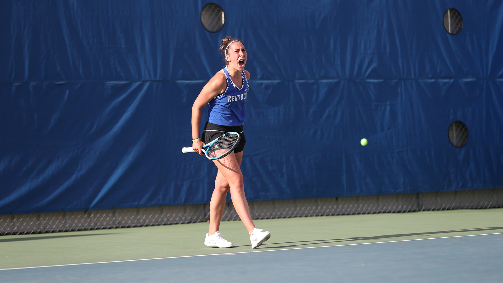 Kentucky Defeats LSU, Advances to Second Round of SEC Tournament