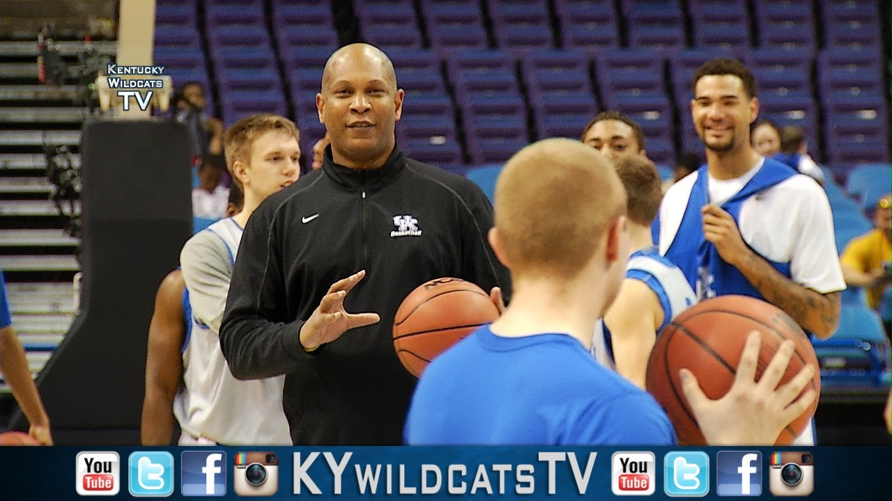 Kentucky Wildcats TV: Kenny Payne Half-Court Shot at NCAA Shootaround