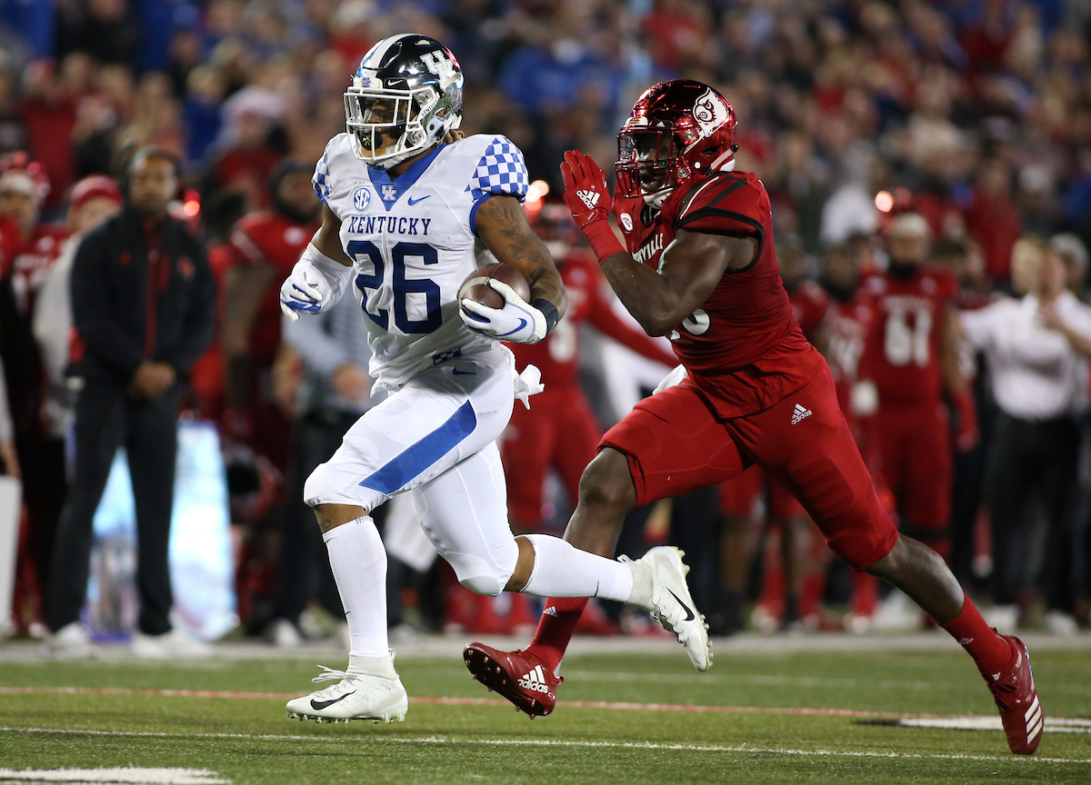 Benny Snell Jr

Kentucky Football beats Louisville at Cardinal Stadium 56-10.


Photo By Barry Westerman | UK Athletics