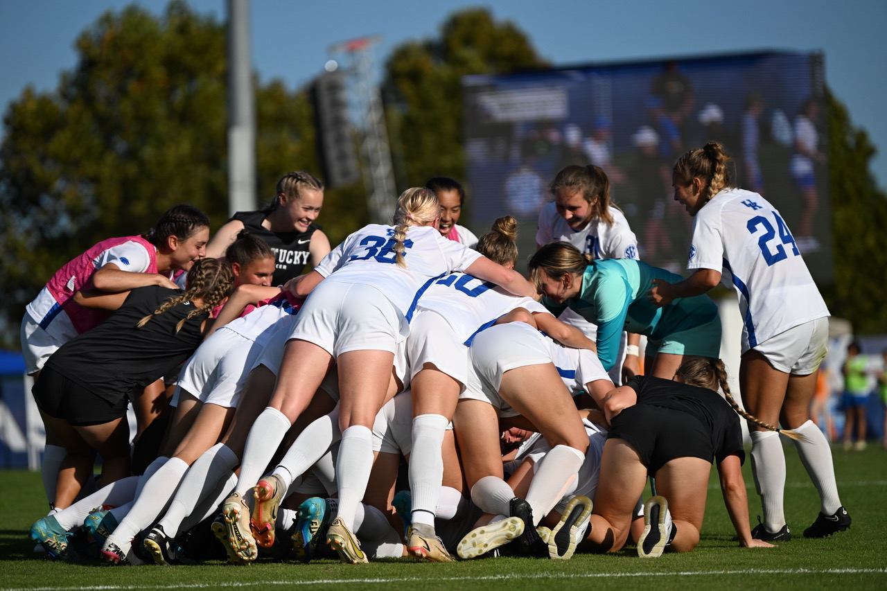 Kentucky Advances to SEC Quarterfinals in Penalties vs. LSU