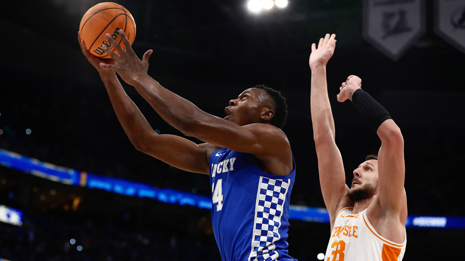 Kentucky Falls to Tennessee in SEC Semis