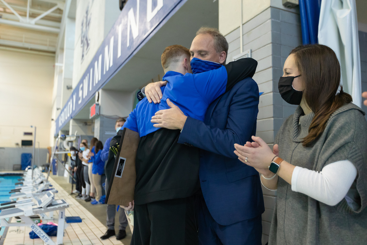 Kentucky Women's team beats Louisville 200.5-99.5
Kentucky Men's team falls to Louisville 111-188.

Photo by Grant Lee | UK Athletics