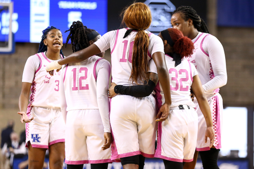 Rhyne Howard. Team. 

Kentucky Falls to South Carolina 67-58.

Photo by Eddie Justice | UK Athletics