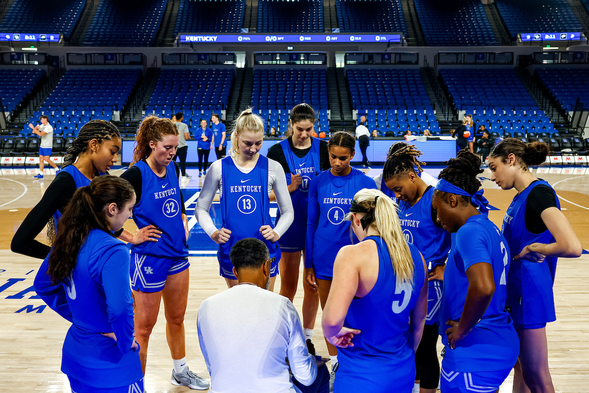 Women's Basketball Practice Photo Gallery (Oct. 14)