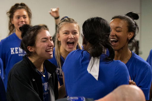 Emma Grome. Erin Lamb. Jordyn Williams. 

Volleyball Spring Workout.

Photo by Tommy Quarles | UK Athletics