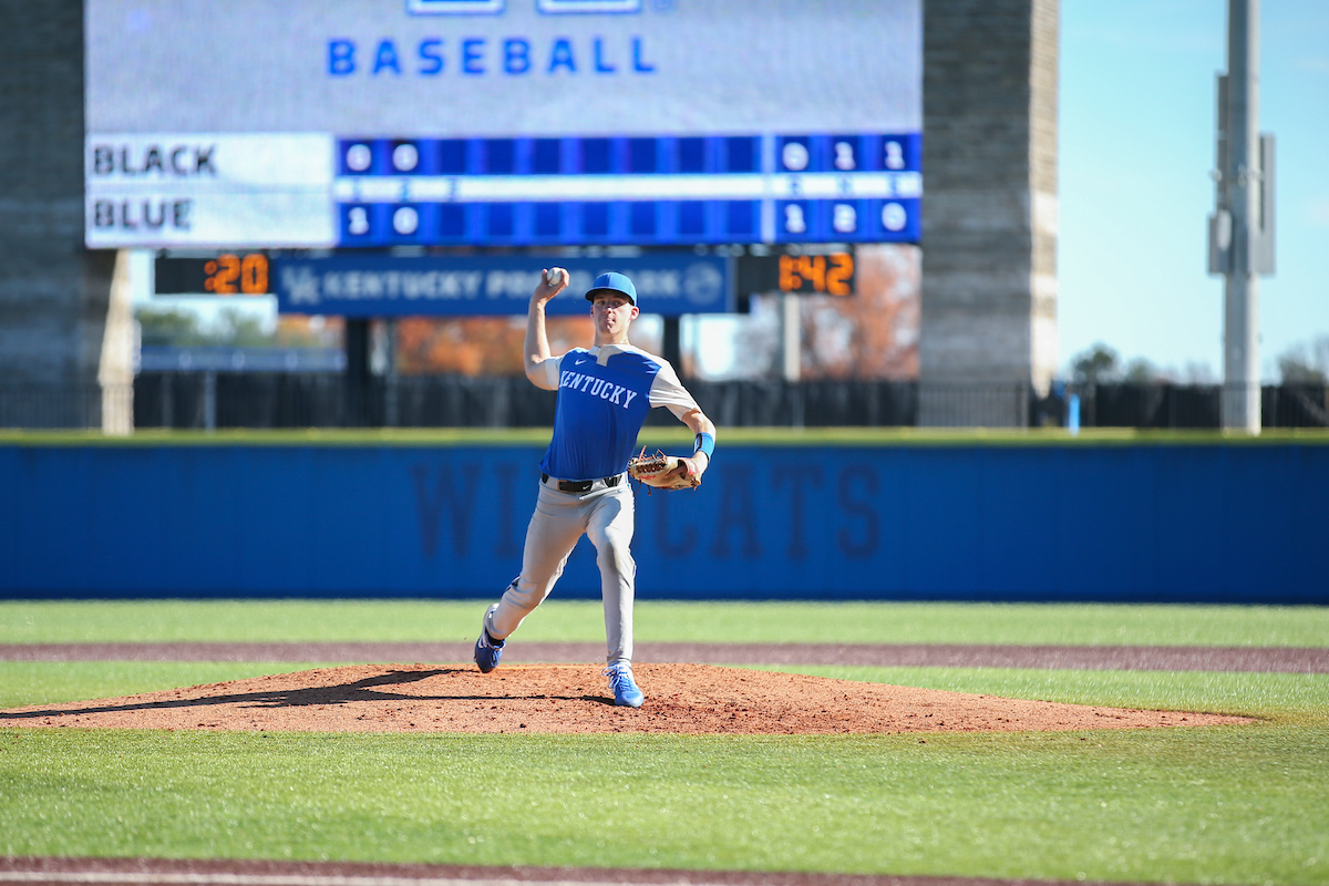 Zach Kammin

2020 Fall Ball

Photo by Grant Lee | UK Athletics