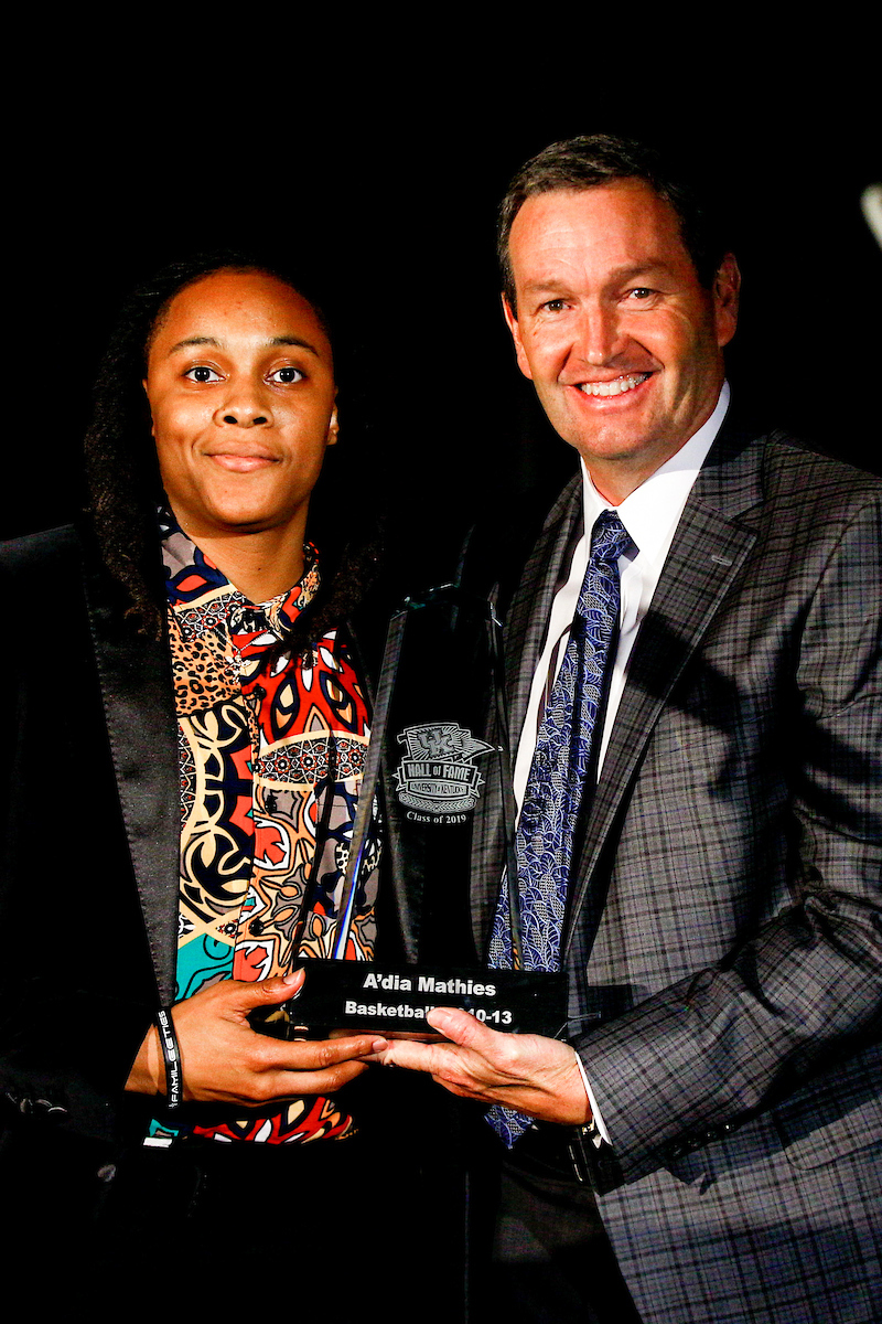 A?dia Mathies. Mitch Barnhart. 

UK Athletics Hall of Fame. 

Photo by Eddie Justice | UK Athletics